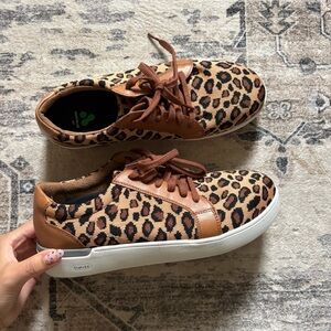 ROCKPORT Parissa cheetah print Work Shoes size 8.5 Comp Toe